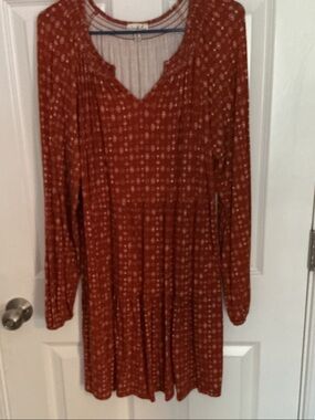 Wonderly Burnt Orange Mini Dress with Subtle Floral Print EUC